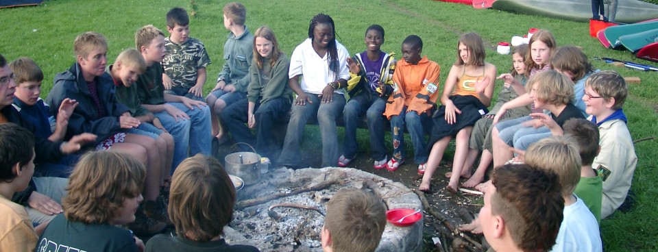Gemeinsam am Feuer